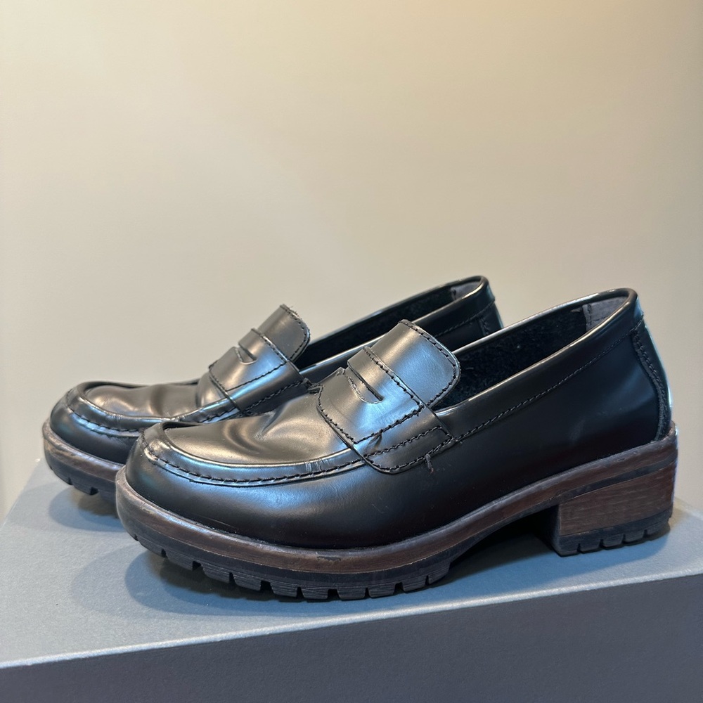 Women's Black Heeled Loafers Eastland Size 6